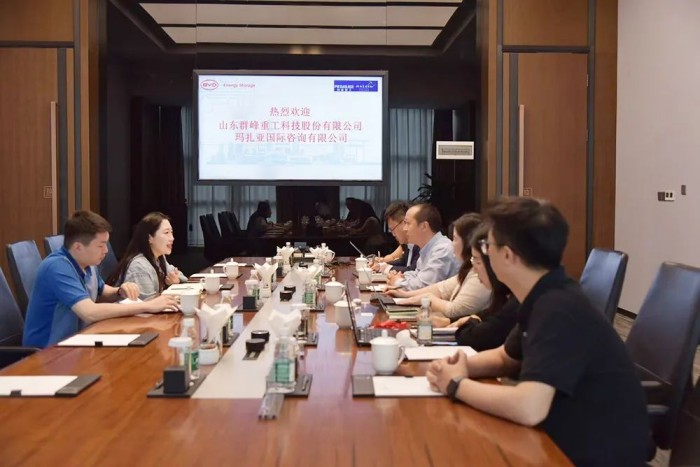 群峰重工領導拜訪比亞迪參觀考察 共謀新能源合作與沙特儲能市場拓展