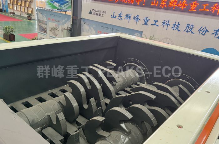 雙軸粗破碎機