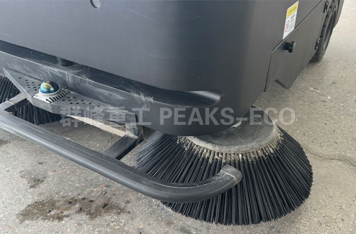 小青山無人駕駛掃地車